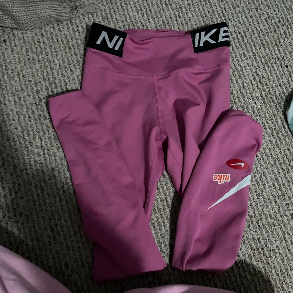 pink nike pro leggings